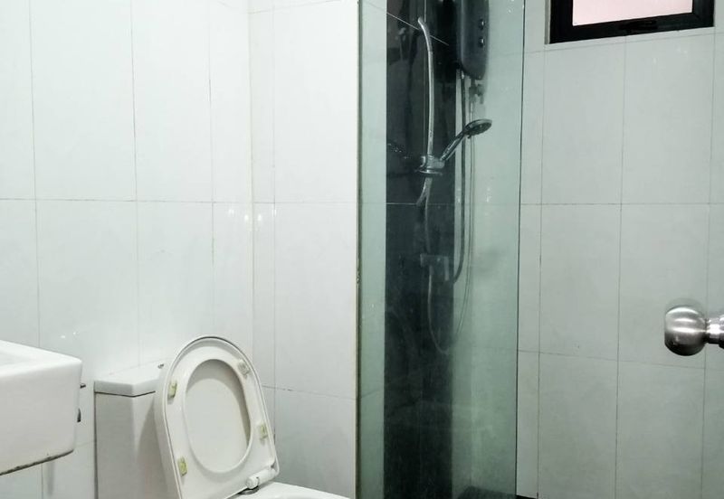 V12 Sovo (Menara Suria)