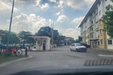 Akasia Apartment ( Setia Alam )