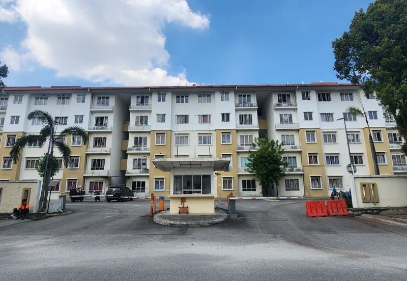 Akasia Apartment ( Setia Alam )