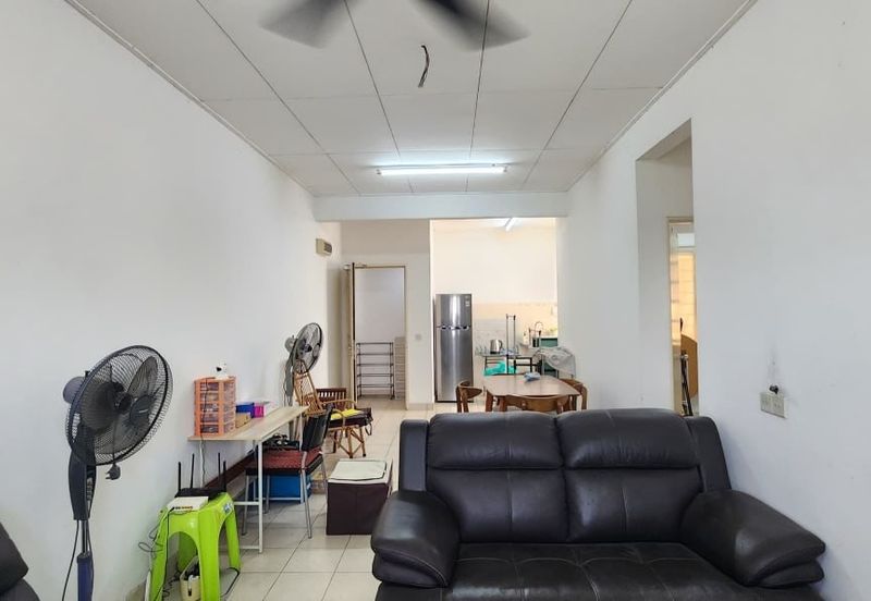 Akasia Apartment ( Setia Alam )