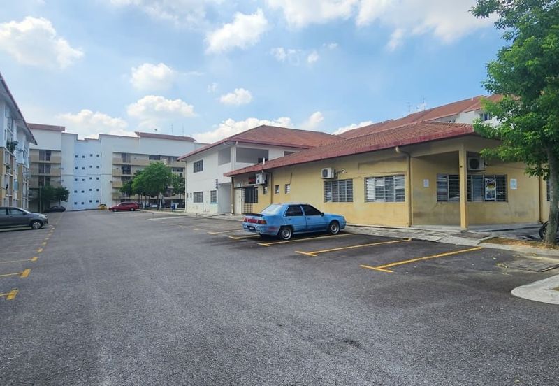 Akasia Apartment ( Setia Alam )