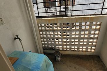 Akasia Apartment ( Setia Alam )