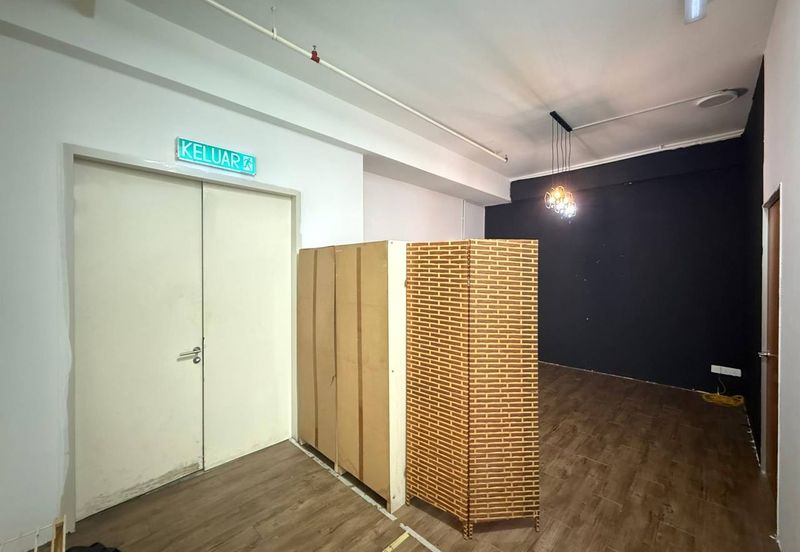 Kenwingston Business Centre