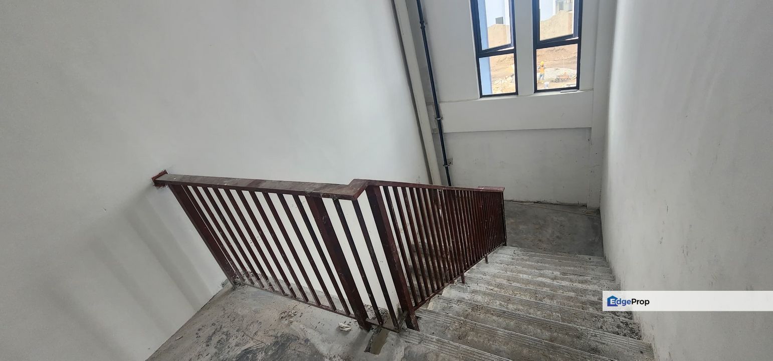 Semi-D Factory at Lumut Port, Perak For Sale, Perak, Sitiawan