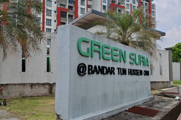 Green Suria Apartment