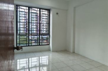 Green Suria Apartment