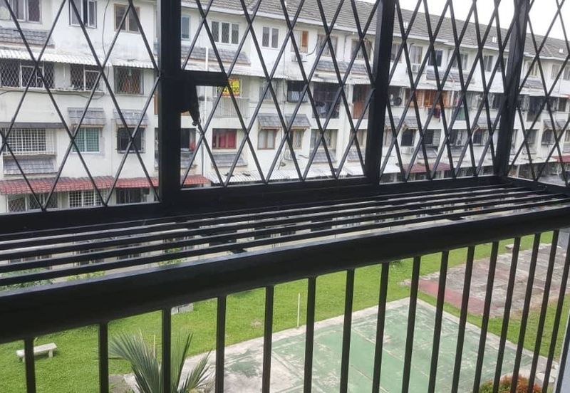 Dahlia Apartment, Pandan Indah