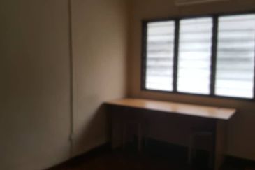 Dahlia Apartment, Pandan Indah