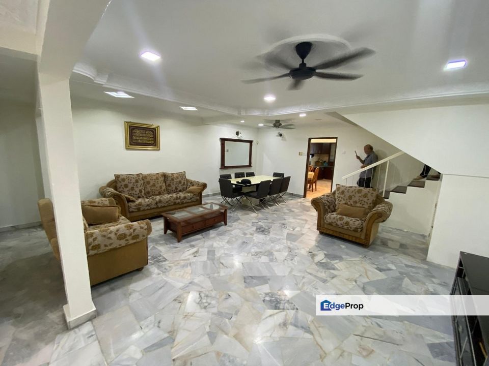 2 Storey House (Fully furnished) FOR SALE @ Taman Bunga Negara Shah Alam , Selangor, Shah Alam