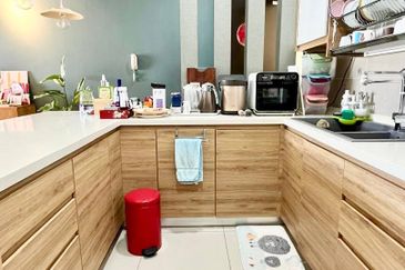 16 Quartz Melawati Condominium