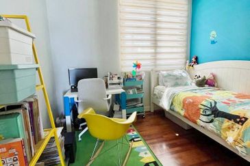 16 Quartz Melawati Condominium