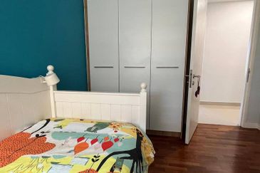 16 Quartz Melawati Condominium