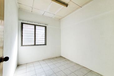 Pangsapuri Perdana, Seksyen 13