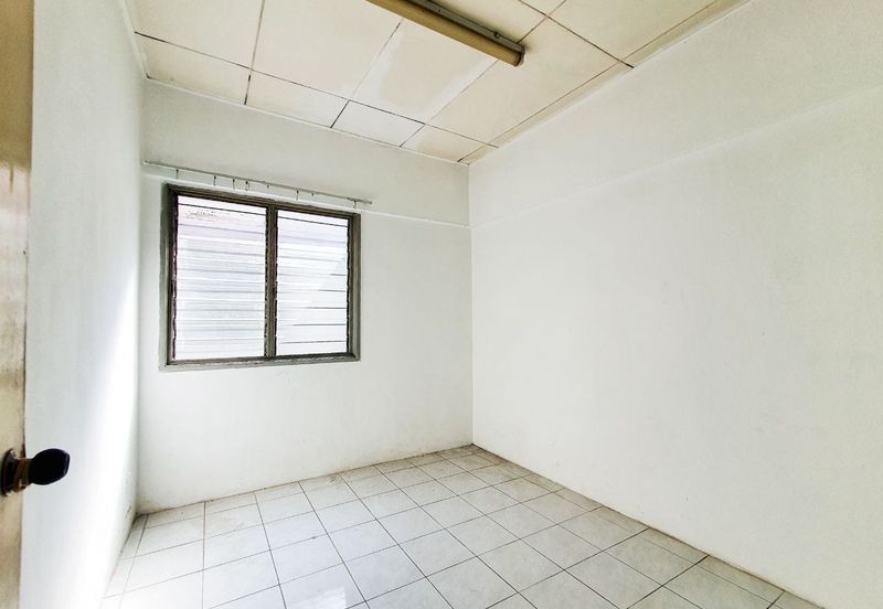 Pangsapuri Perdana, Seksyen 13