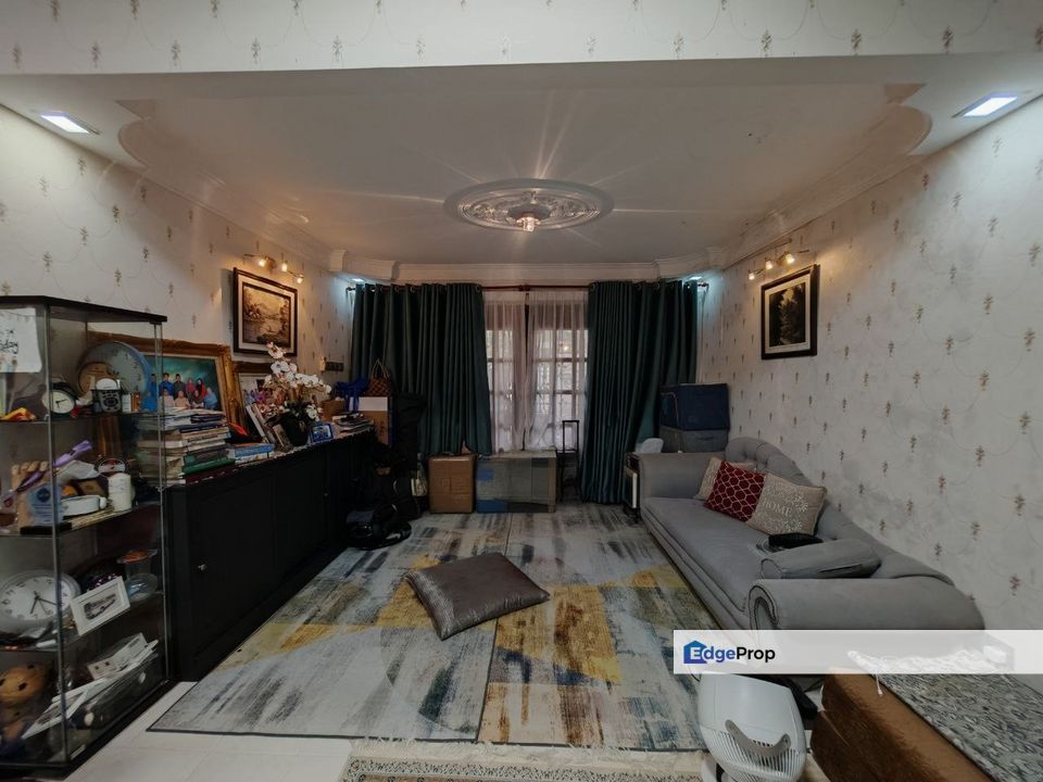 Renovated End Lot 2 Storey Terrace FOR SALE @ Seksyen 6 Kota Damansara, Selangor, Kota Damansara