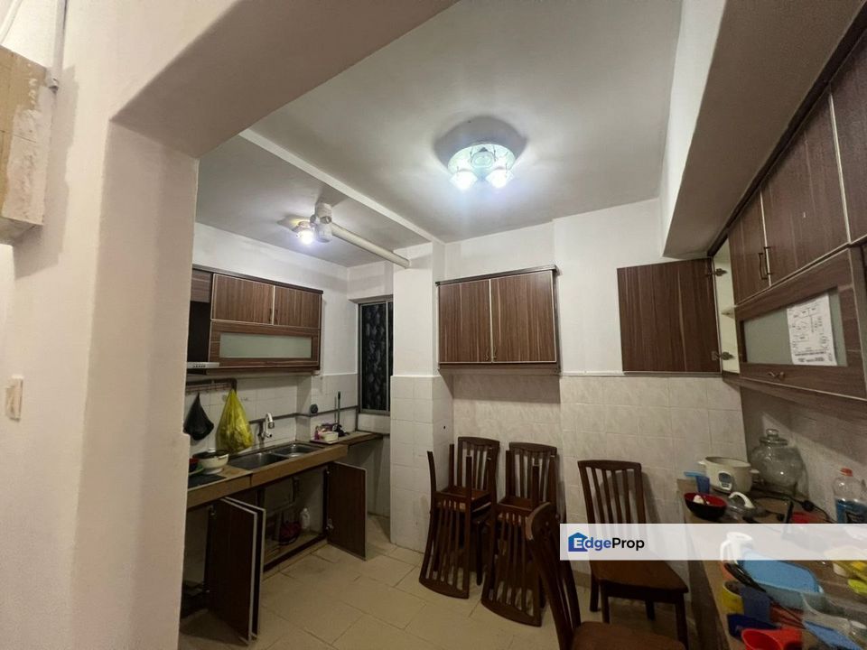 Ground floor Corner Unit!!  Bayu Tasik Condo FOR SALE @ Bandar Sri Permaisuri, Kuala Lumpur, Cheras