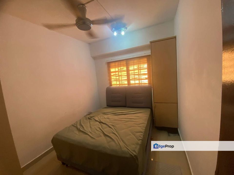 Ground floor Corner Unit!! FOR SALE @ Bayu Tasik Condo @ Bandar Sri Permaisuri, Kuala Lumpur, Cheras