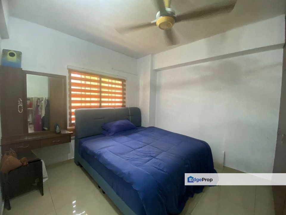 Ground floor Corner Unit!! FOR SALE @ Bayu Tasik Condo @ Bandar Sri Permaisuri, Kuala Lumpur, Cheras