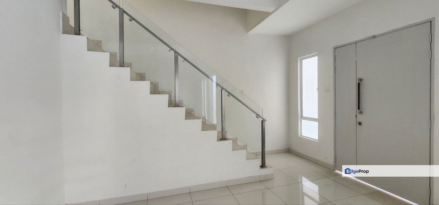 D' Kayangan Seksyen 13 Shah Alam.Double Story Superlink ( Marbella) - RENT, Selangor, Shah Alam