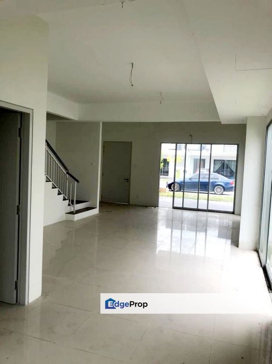 2 Storey End Lot Casaview Cybersouth Cyberjaya- SALE , Selangor, Cyberjaya