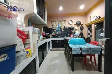 FOR SALE: Rumah Banglo Dua Tingkat Kampung Gerong Tumpat Kelantan  