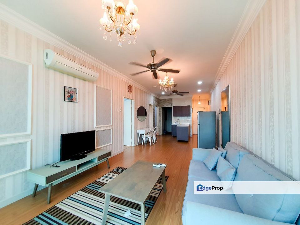 WTS  [PARTLY FURNISHED & RENOVATED] Vista Alam Service Apartment Seksyen 14, Shah Alam  , Selangor, Shah Alam