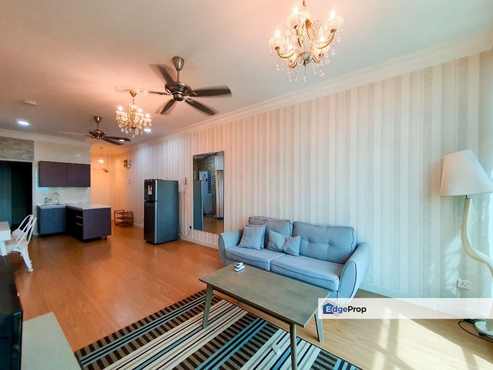 WTS  [PARTLY FURNISHED & RENOVATED] Vista Alam Service Apartment Seksyen 14, Shah Alam  , Selangor, Shah Alam