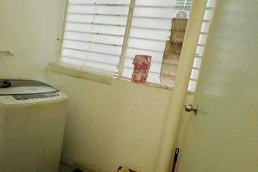 Puchong Utama Court 2