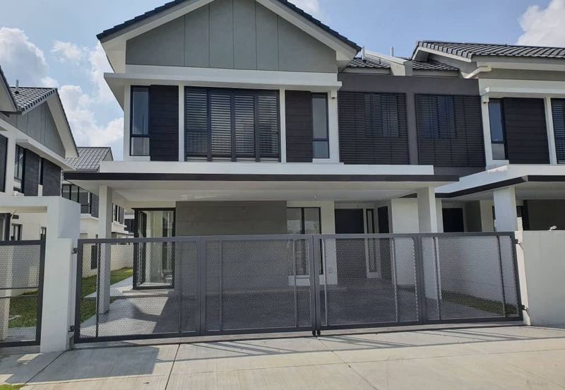 Reesia Elmina Garden