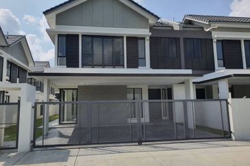 Reesia Elmina Garden