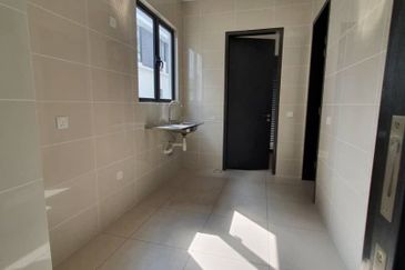 Reesia Elmina Garden