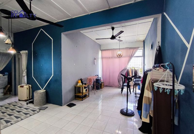 Dahlia Court Apartment