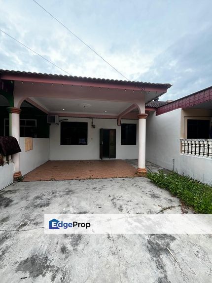 Single Storey House in Taman Dahlia, Parit Jawa . Open View Unit, Johor, Muar