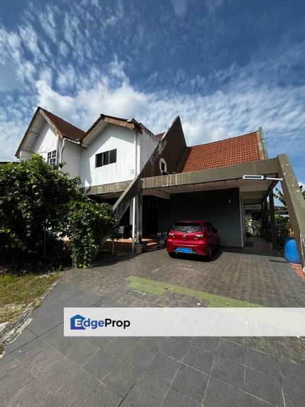 Bungalow House in Batu Pahat, Johor, Batu Pahat