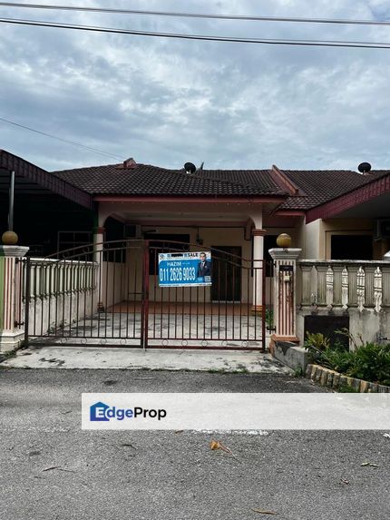 Single Storey House in Taman Dahlia, Parit Jawa For Sales with AI Interior Impression, Johor, Muar