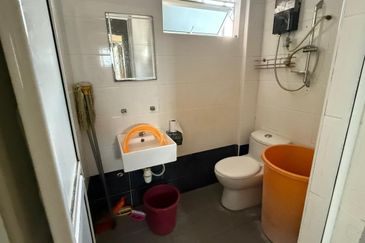 Cheras Perdana Apartment Block D, E