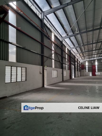 3sty Semi D Factory with extend and lift, jalan kpb ,Bukit belimbing balakong jaya Seri kembangan, Selangor, Balakong