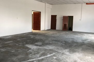 Semi D Factory, Taman Bukit serdang Raya Sri serdang, seri kembangan