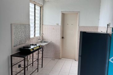 Vista Pinggiran, Taman Pinggiran Putra