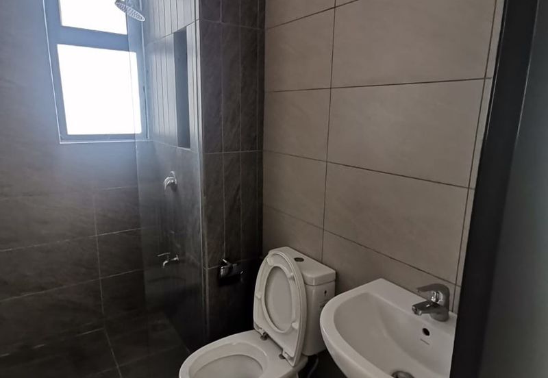 Aura Residence @ Precint 8