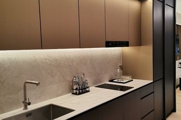 Armani Hallson KLCC For Sale in KLCC Rare Freehold Investment Suites with 300m Link Bridge to KLCC