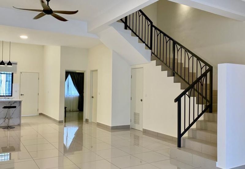 Monet Springtime @ Sunsuria City