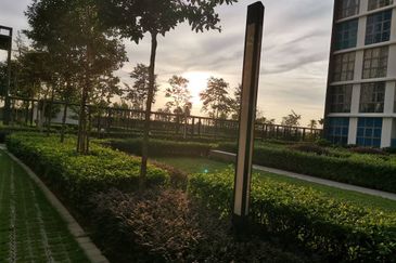 Sanderling @ Lakefront Cyberjaya