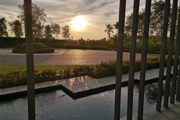Sanderling @ Lakefront Cyberjaya
