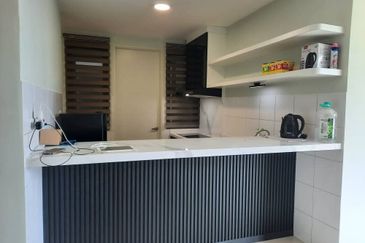 Lake Point Residence