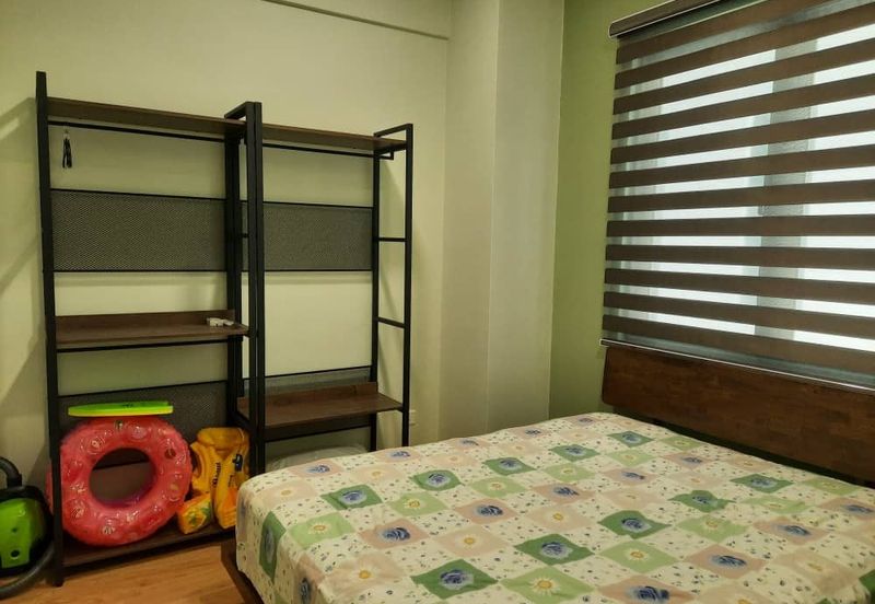 Lake Point Residence