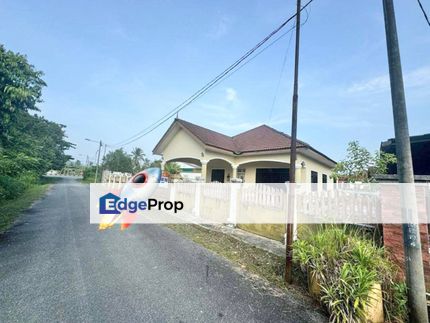 Rumah Banglo Kg Nyior Paka, Terengganu, Paka