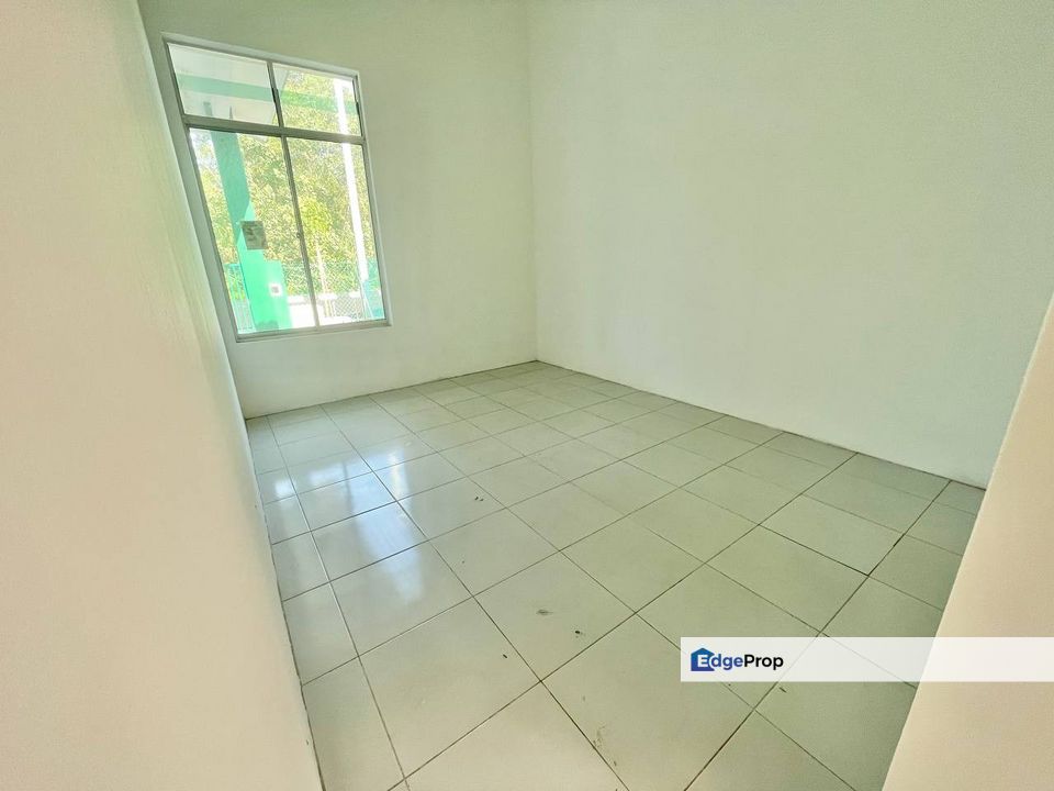 Teres LAMAN LUAS Kg Sungai Ular Kuantan, Pahang, Balok