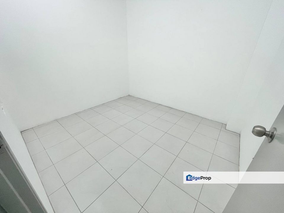 Teres LAMAN LUAS Kg Sungai Ular Kuantan, Pahang, Balok