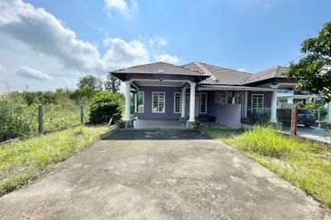 Kampung Batu Tiong